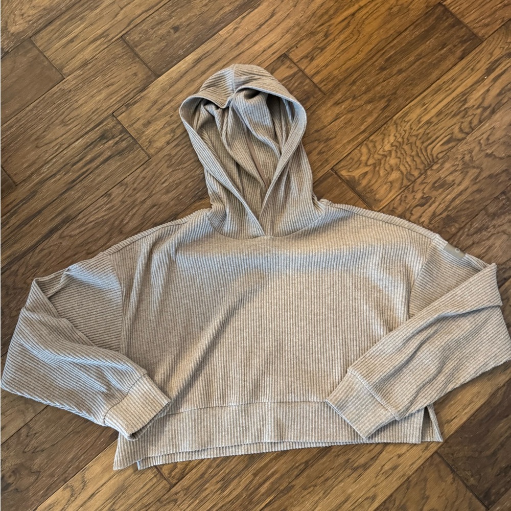 Women's Alo muse hoodie Top